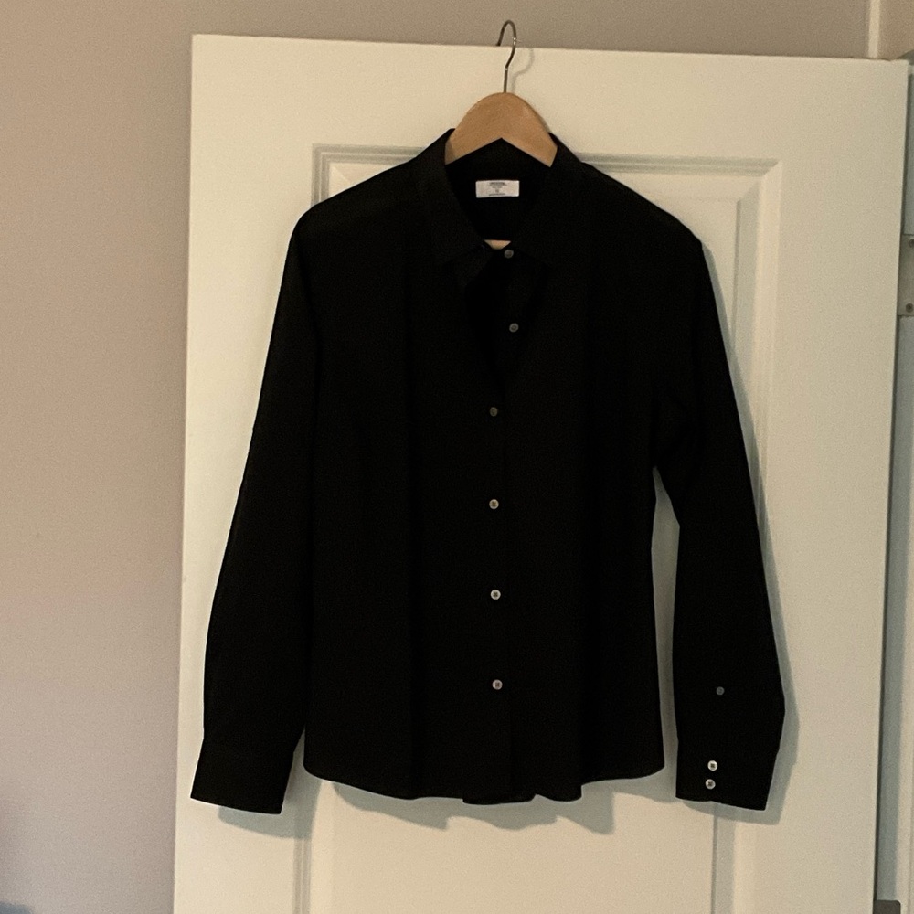 UNTUCKit Women's Black Collared Shirt